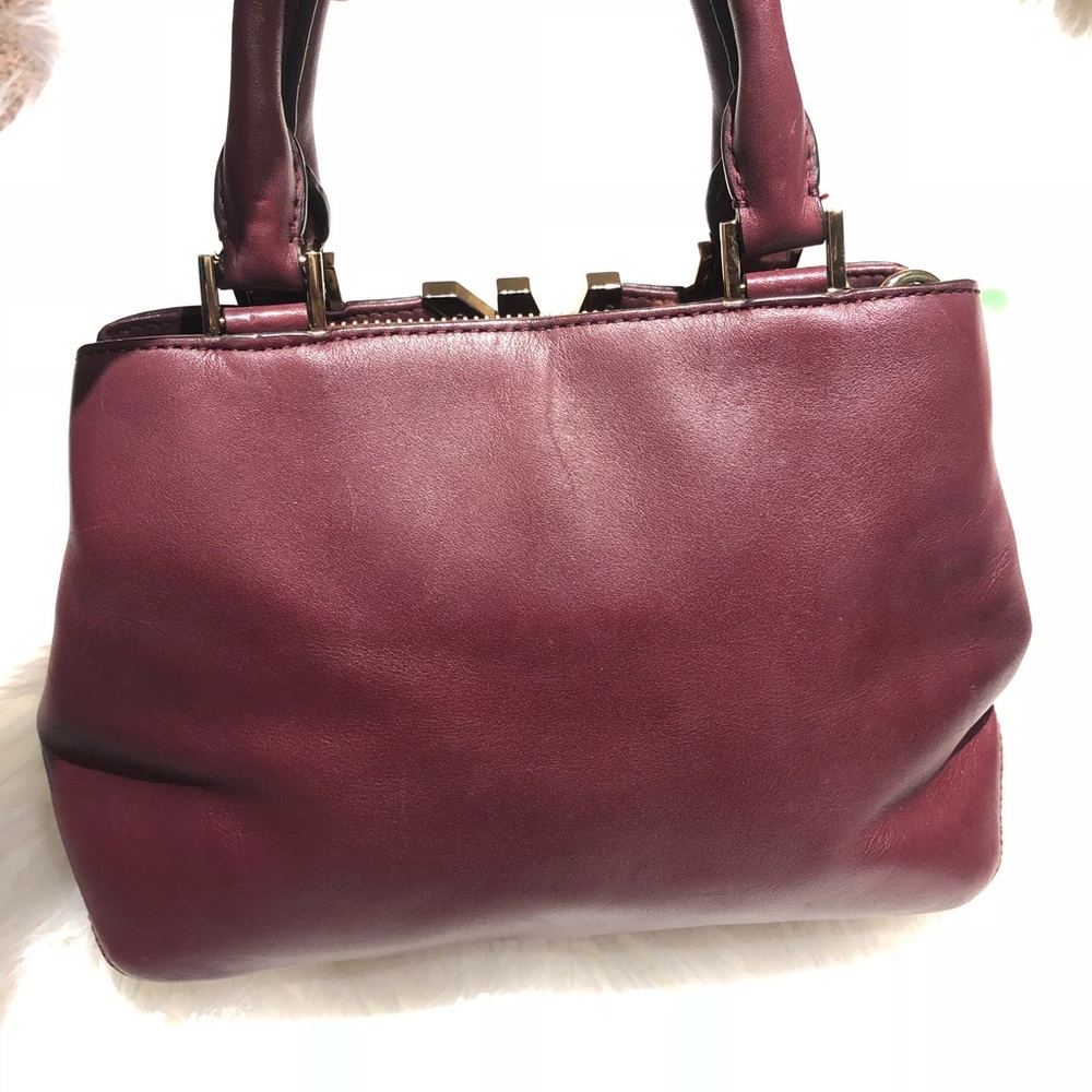 ❌ SOLD ❌ Micheal Kors Leather Purse - Picture 2 of 8